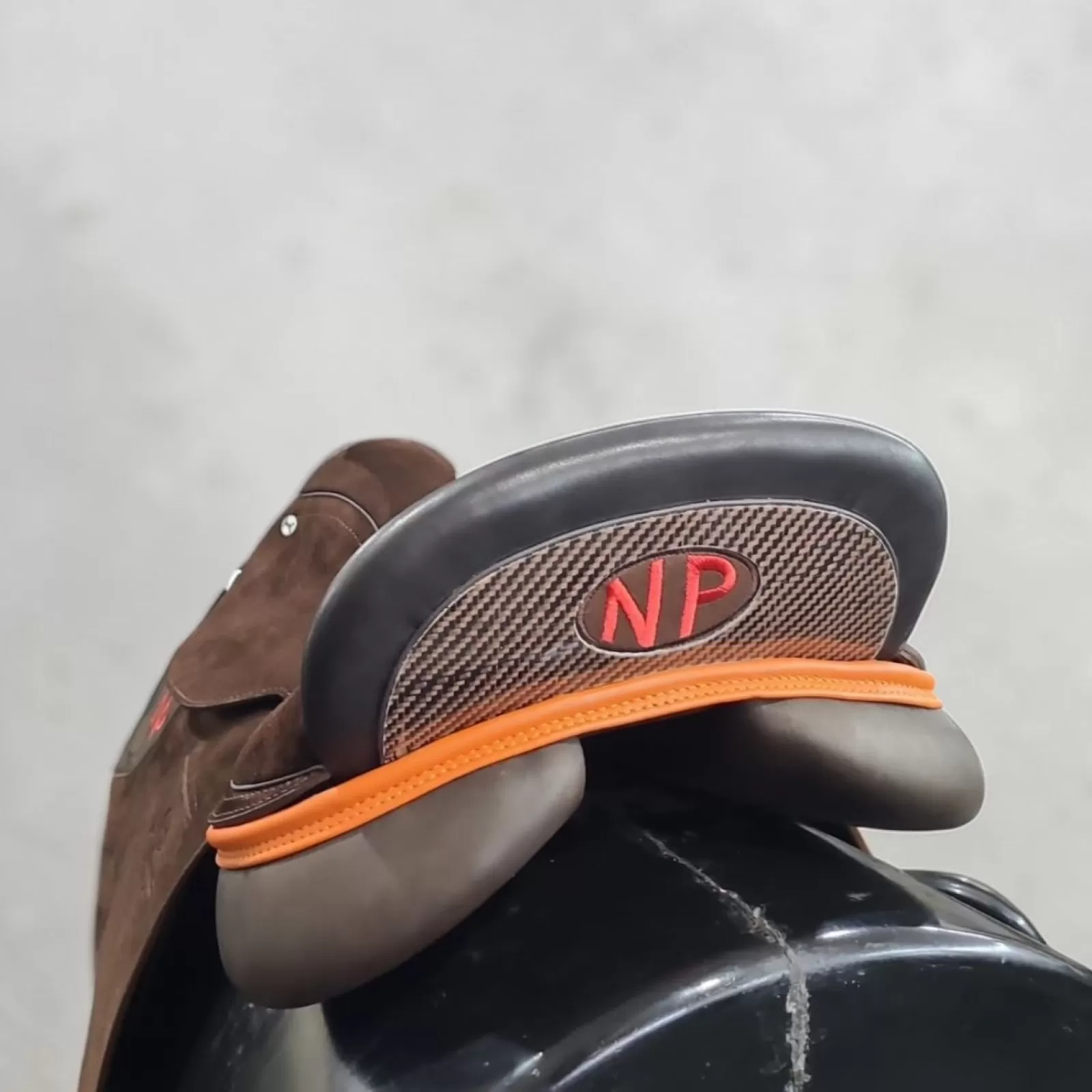 Carbon High Goal Polo Saddle Carbon High Goal Polo Saddle