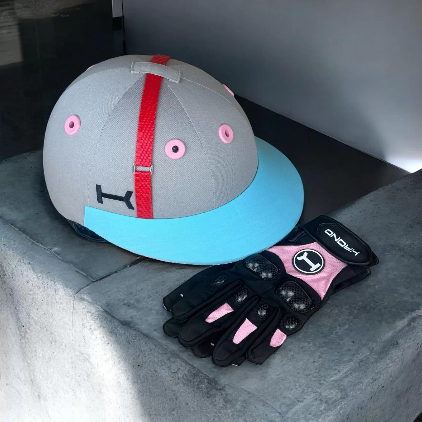 High Goal Carbon Pink Gloves High Goal Carbon Pink Gloves