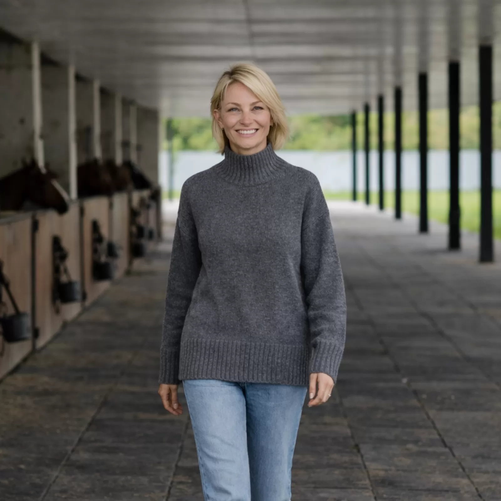 Cashmere Turtle Neck Sweater Grey Cashmere Turtle Neck Sweater Grey