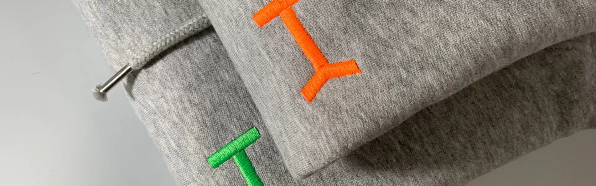 image/cache/wp/gp/blog/banner%203/krono-polo-hoodies%20(5)-1903x596.webp